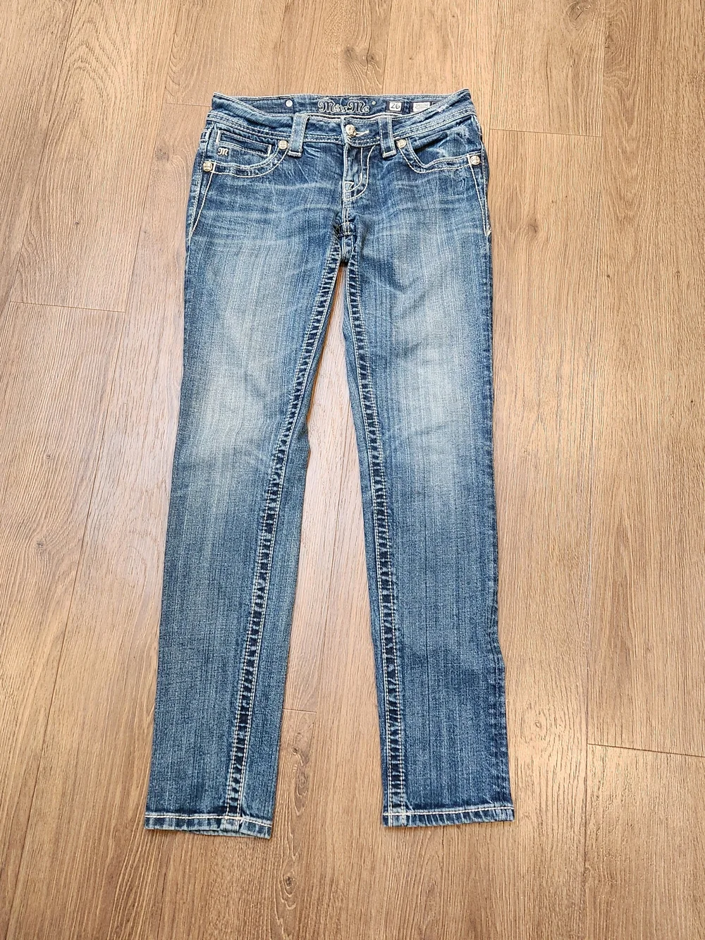✨ VINTAGE Miss Me Angel Wing / Cross Rhinestone Skinny Jeans - Sz 26 - Boho ✨ - Picture 2 of 16